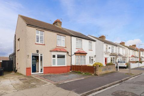 33 Kings Drive, Gravesend, DA12 5BG