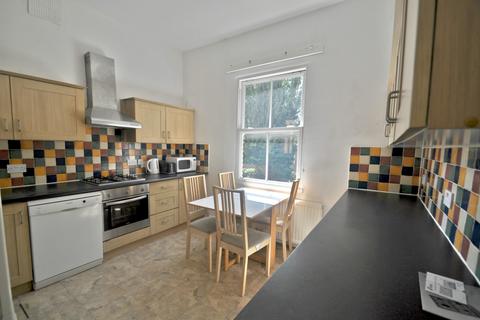 1 bedroom in a house share to rent, Woodgrange Avenue, London, W5