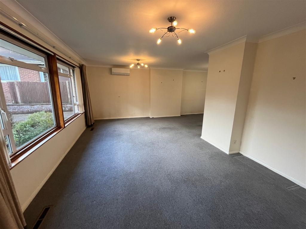 Curzon Place, Pinner 3 bed detached bungalow for sale £699,950