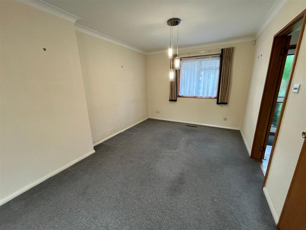 Curzon Place, Pinner 3 bed detached bungalow for sale £699,950