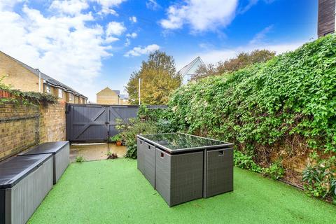 25 Peter Street, Deal, CT14 6DG