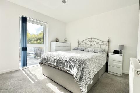 67 Havelock Drive, Greenhithe, DA9 9XT