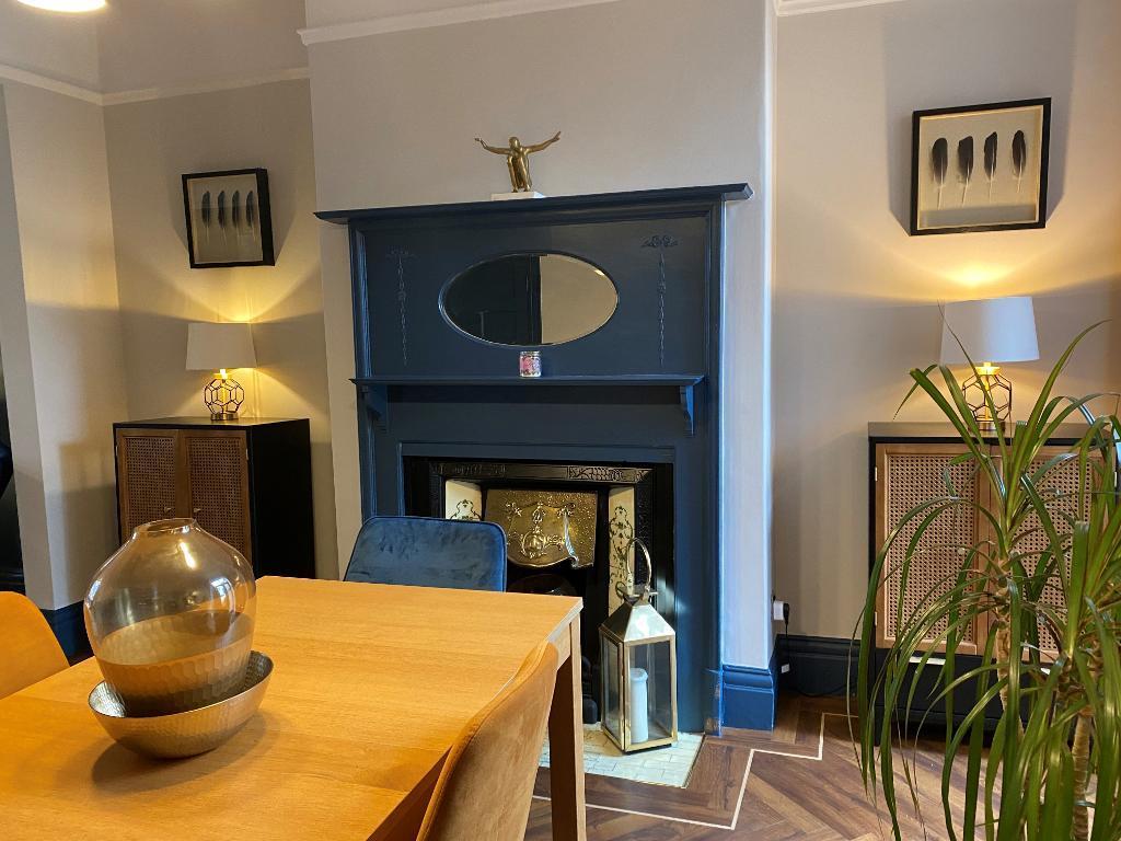Through Lounge