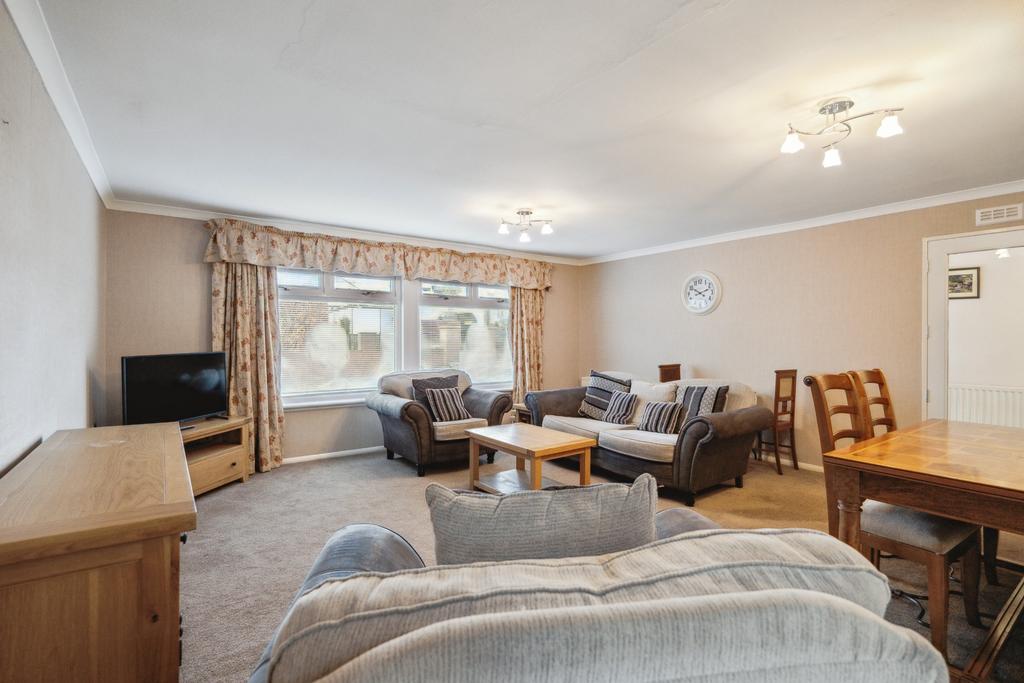 College Road, Methven, Perthshire, PH1 3PB 3 bed bungalow for sale £315,000