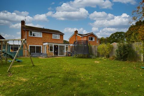 13 Dukes Ride, Silchester, Reading, RG7 2PX