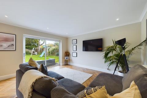 13 Dukes Ride, Silchester, Reading, RG7 2PX