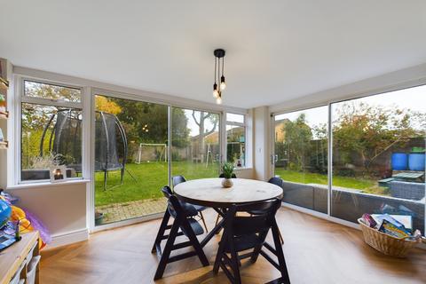 13 Dukes Ride, Silchester, Reading, RG7 2PX