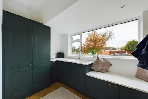 13 Dukes Ride, Silchester, Reading, RG7 2PX