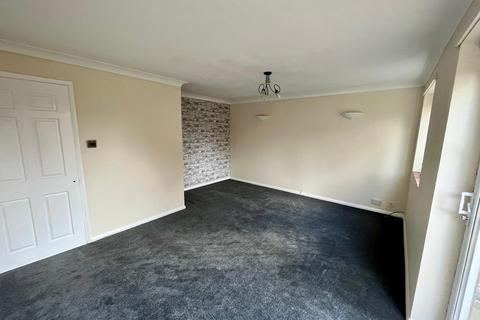 3 bedroom semi-detached house to rent, Brookland Grove, Walsall WS9