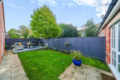 5 Derisley Close, Byfleet, West Byfleet, KT14 7QA
