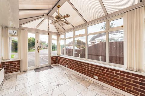 3 bedroom bungalow for sale, Chalet Gardens, Ferring, Worthing, West Sussex, BN12