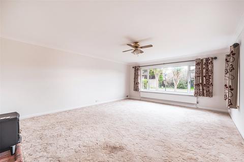 3 bedroom bungalow for sale, Chalet Gardens, Ferring, Worthing, West Sussex, BN12