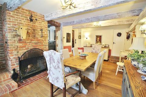 Pomegranate Cottage, 4 School Hill, Findon, Worthing, BN14 0TR