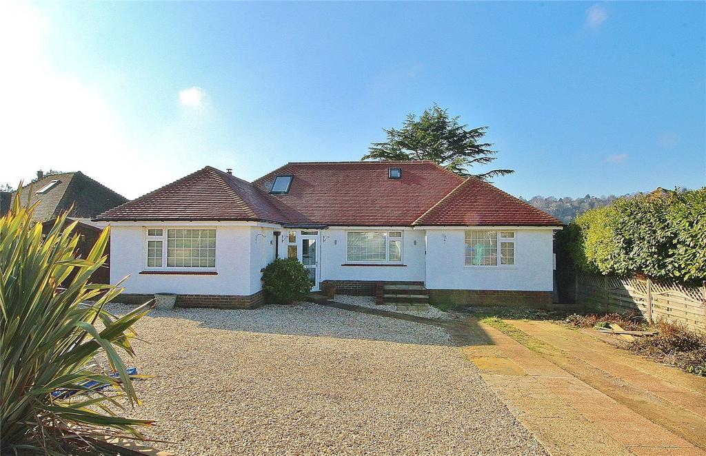 Cissbury Gardens, Findon Valley, West Sussex, BN14 4 bed bungalow for