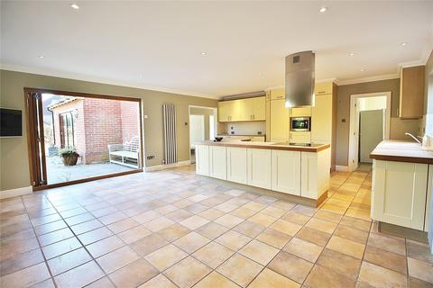 25 Convent Gardens, Findon, Worthing, BN14 0RZ