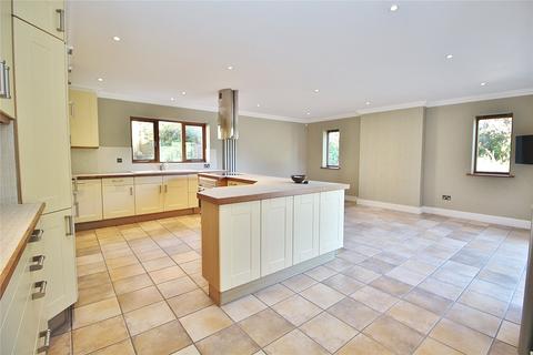 25 Convent Gardens, Findon, Worthing, BN14 0RZ