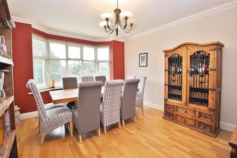 7 Broadview Gardens, Worthing, BN13 3DZ