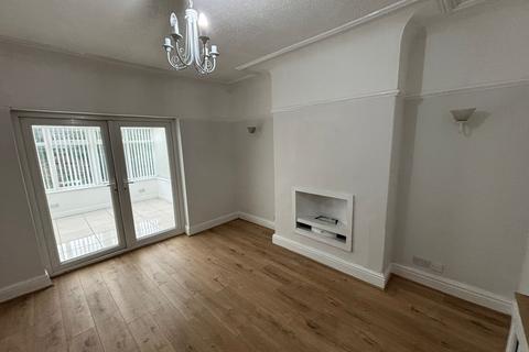 3 bedroom semi-detached house to rent, Terence Road, Liverpool L16