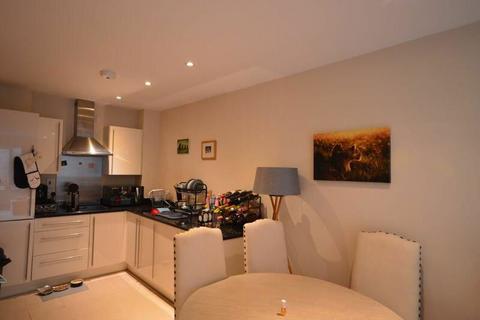 1 bedroom flat for sale - Wispers Lane, Haslemere, Surrey, GU27 1AR