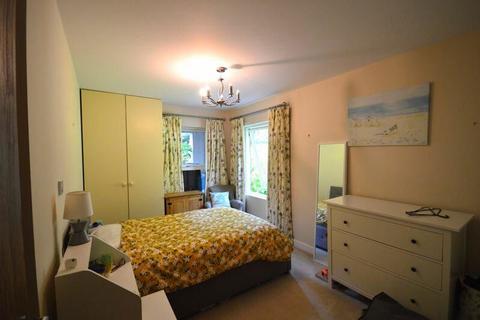 1 bedroom flat for sale - Wispers Lane, Haslemere, Surrey, GU27 1AR