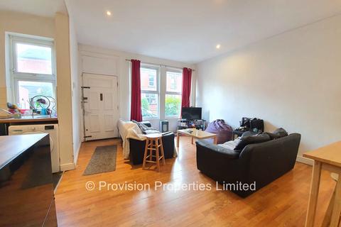 4 bedroom terraced house to rent, Mayville Place, Hyde Park LS6