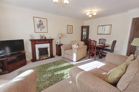 2 bedroom bungalow for sale, Doulton Gardens, Whitecliff, Poole, Dorset, BH14