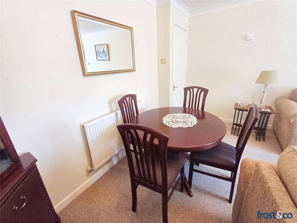 Lounge Dining