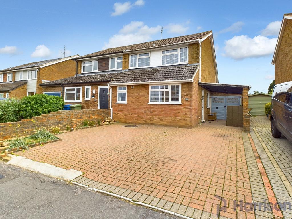Bradfield Avenue, Teynham, Sittingbourne, Kent, ME9 9SU 3 bed semi