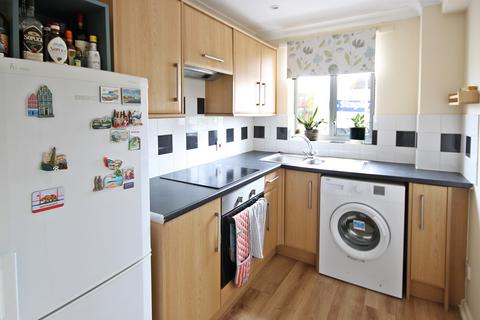 2 bedroom apartment for sale, Dukes Court, Flitwick