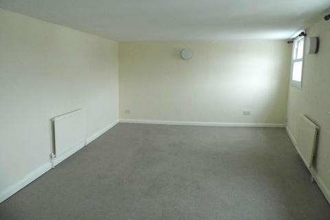 2 bedroom flat to rent, Westgate, Grantham, NG31