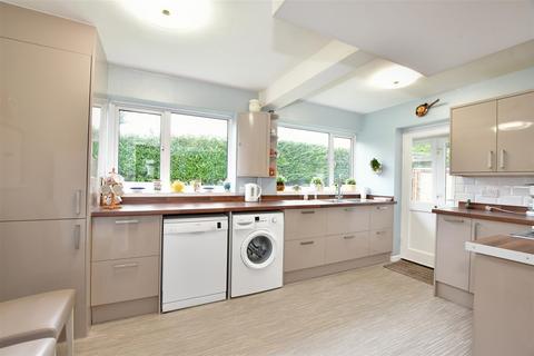 64 Beverley Gardens, Hornchurch, RM11 3NX