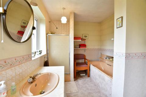 64 Beverley Gardens, Hornchurch, RM11 3NX
