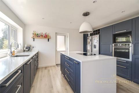11 Compton Knoll Close, Plymouth, PL3 5HS