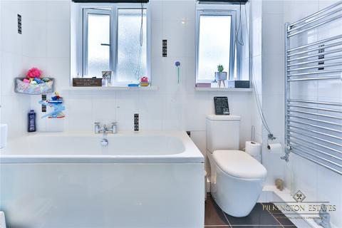 24 Ashdown Walk, Plymouth, PL6 8SR