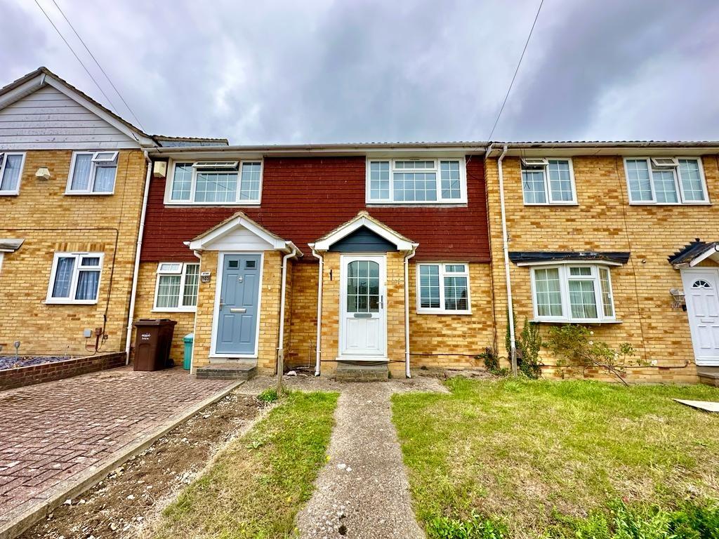 Macklands Way, Rainham, 2 bed terraced house £1,250 pcm (£288 pw)