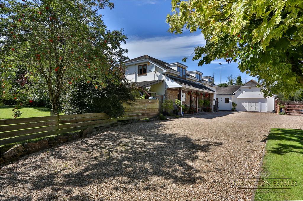 Totnes, Devon TQ9 6 bed detached house for sale £800,000