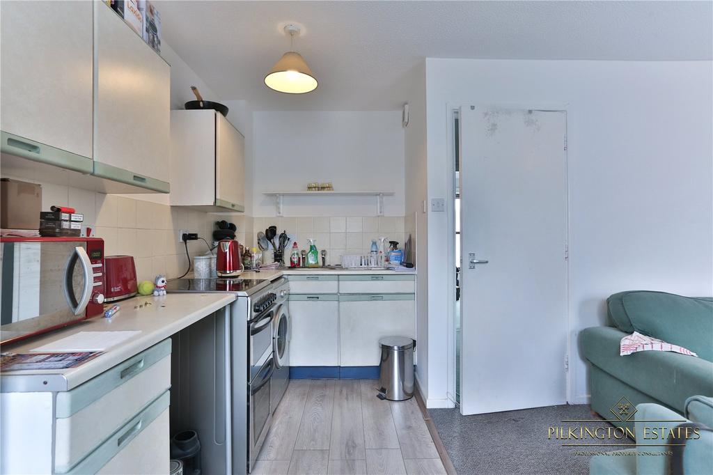 Plymouth, Devon PL4 1 bed apartment for sale £80,000