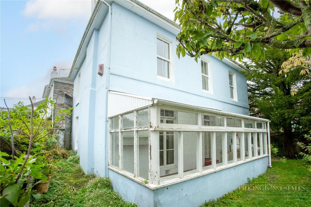 Saltash, Cornwall PL12 3 bed detached house for sale £325,000