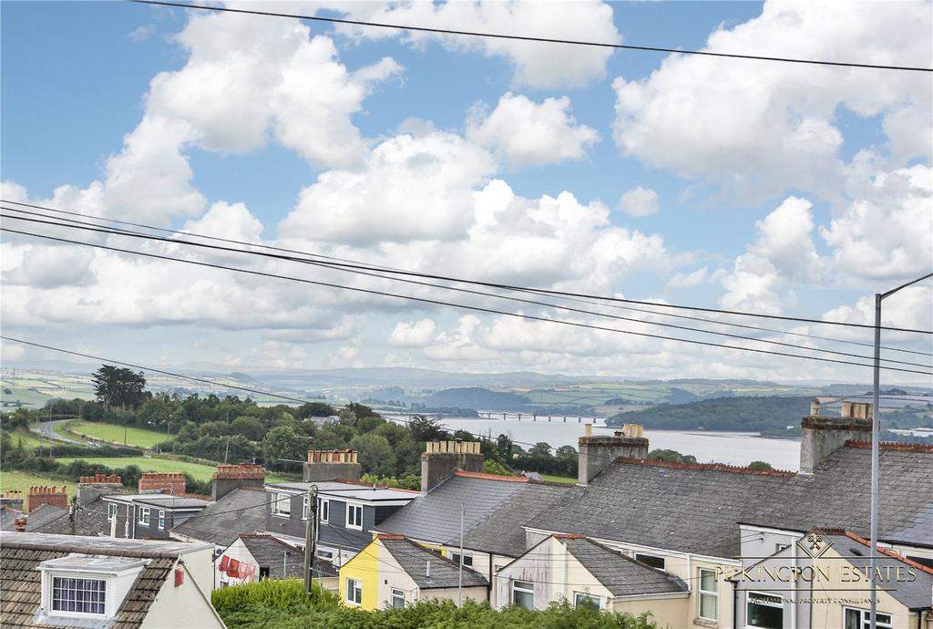 Saltash, Cornwall PL12 2 bed semidetached house for sale £230,000