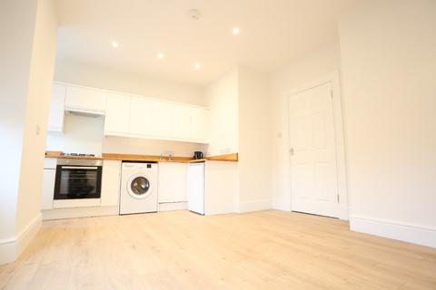 1 bedroom flat to rent, Lanark Road, Juniper Green, Edinburgh, EH14