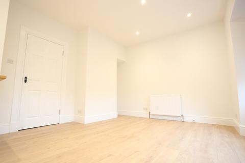 1 bedroom flat to rent, Lanark Road, Juniper Green, Edinburgh, EH14