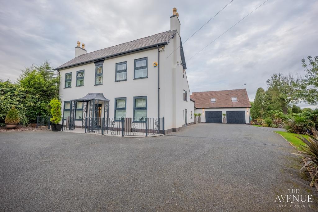 Bulls Lane, Wishaw, Sutton Coldfield, West Midlands, B76 6 bed detached