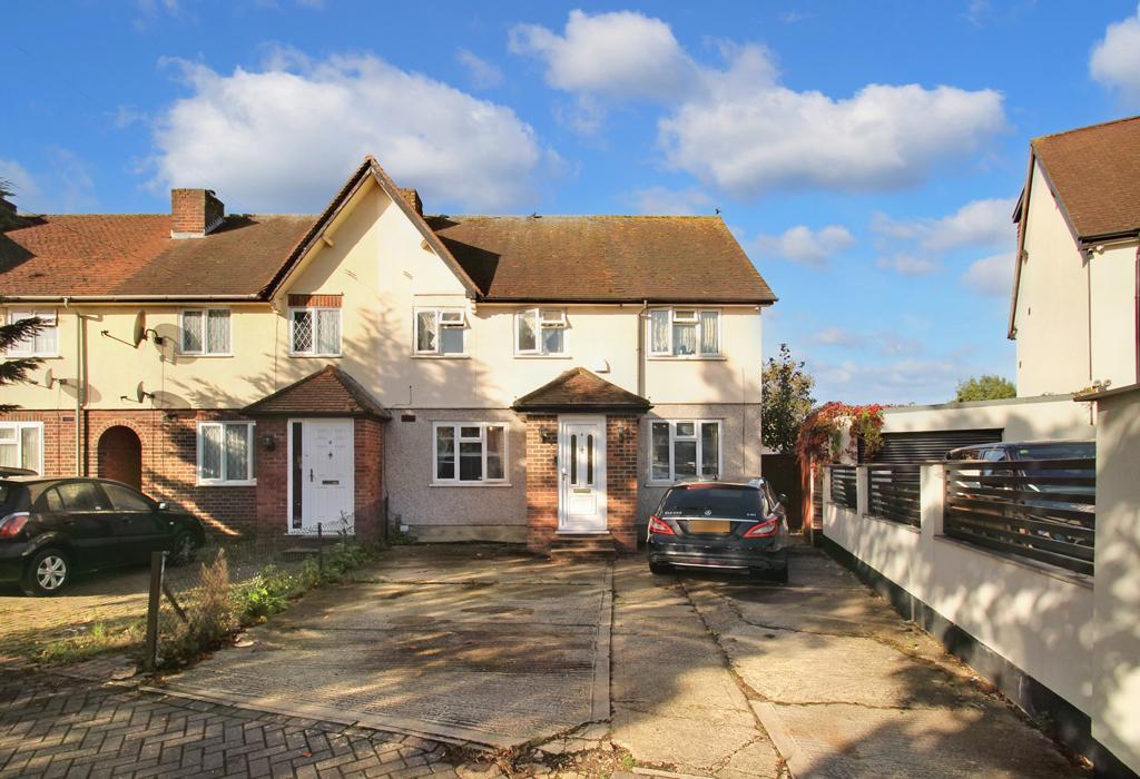 Collingwood Road, UXBRIDGE, Greater London 4 bed semidetached house