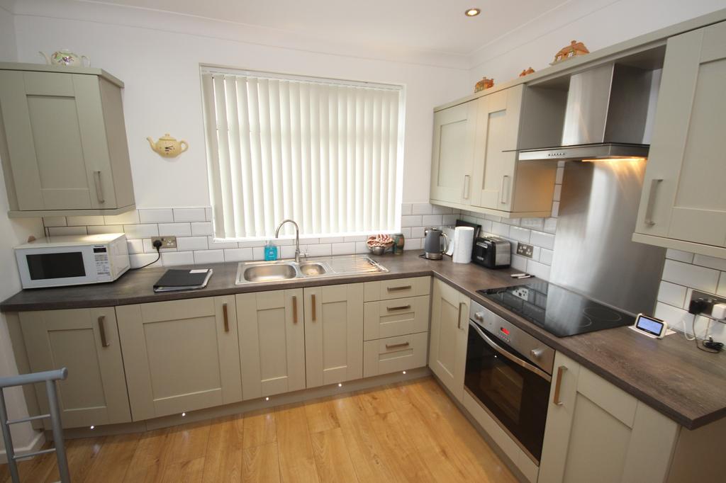 Whitfield Road, Seaton Delaval, Whitley Bay, NE25 0JH 2 bed semi