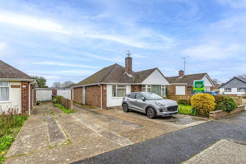 Eastergate Close, GoringbySea, Worthing, West Sussex, BN12 2 bed