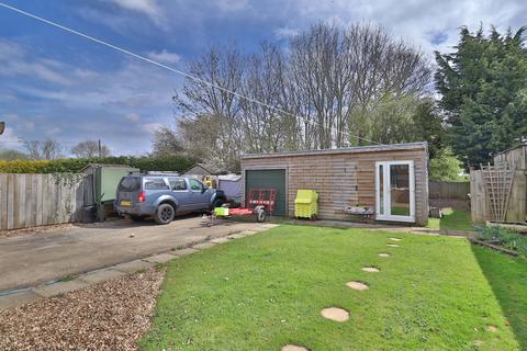 2 bedroom chalet for sale, Denham Corner, Denham, Eye