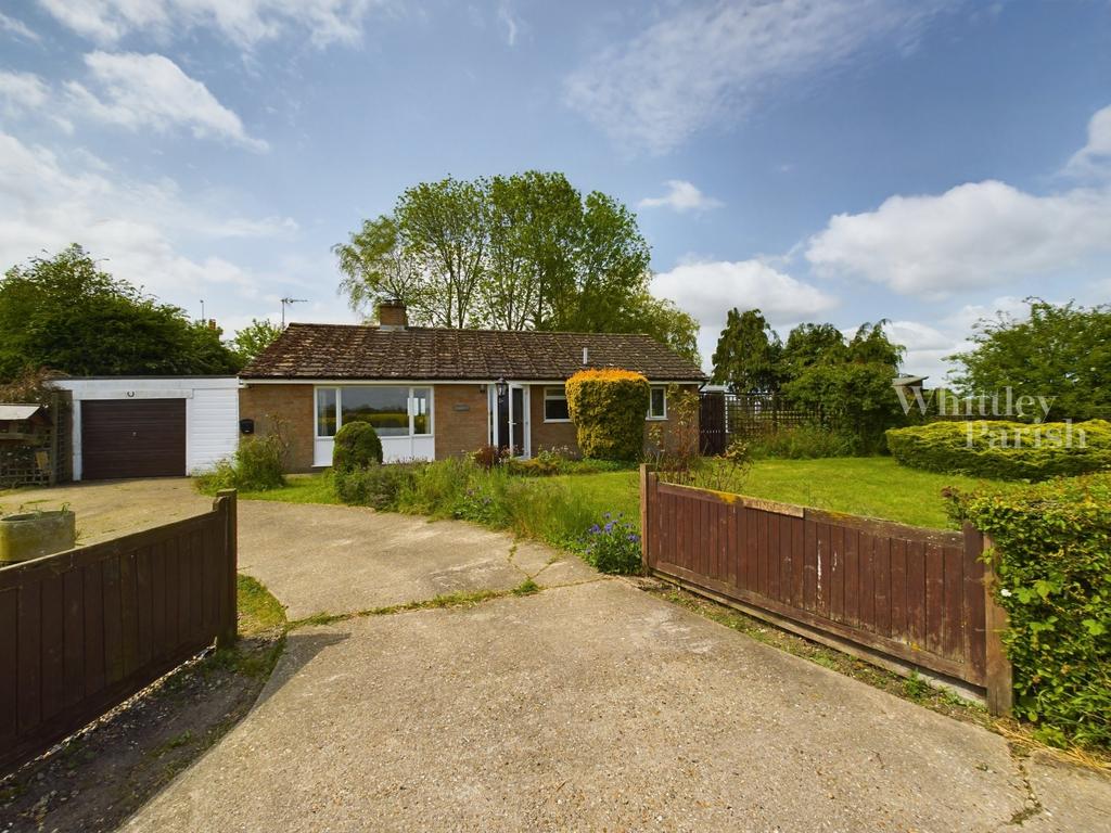 Silverleys Green, Cratfield, Halesworth 2 bed detached bungalow for
