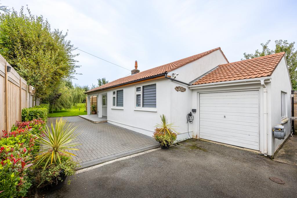 Les Quatres Vents, St. Martin, Guernsey 3 bed detached house for sale