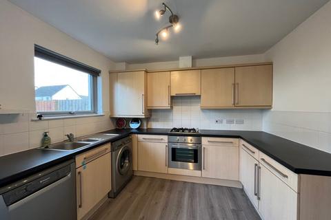 3 bedroom semi-detached house to rent, 106 Raploch Road, Stirling, FK8 1RS