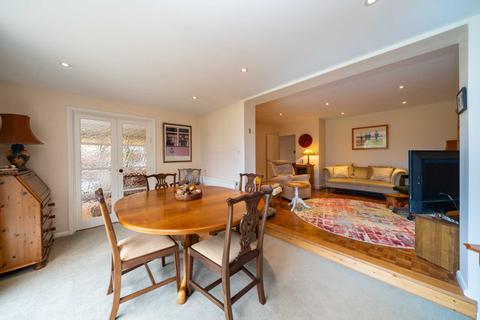 11 Newlyn Close, Bricket Wood, St Albans, AL2 3UP
